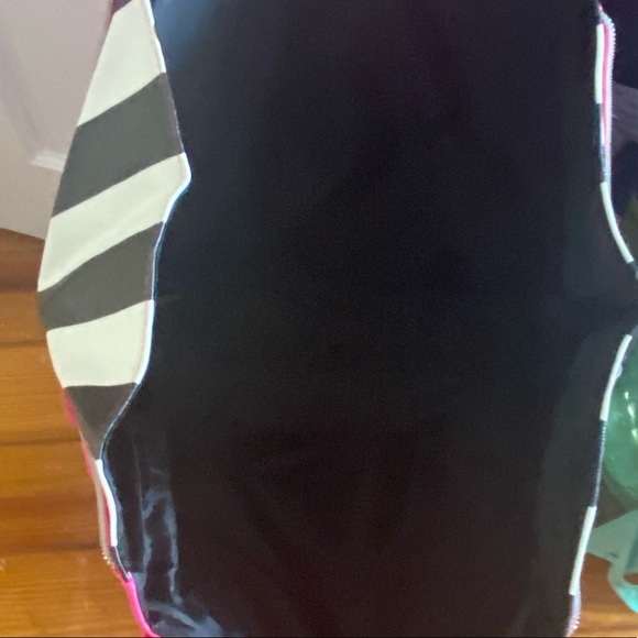 Juicy Couture Leather tote - Picture 3 of 6